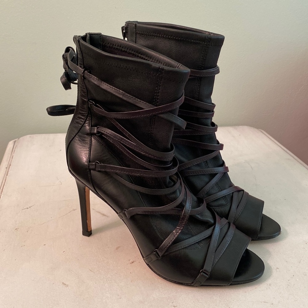 Ellie Tahari black leather heels boots